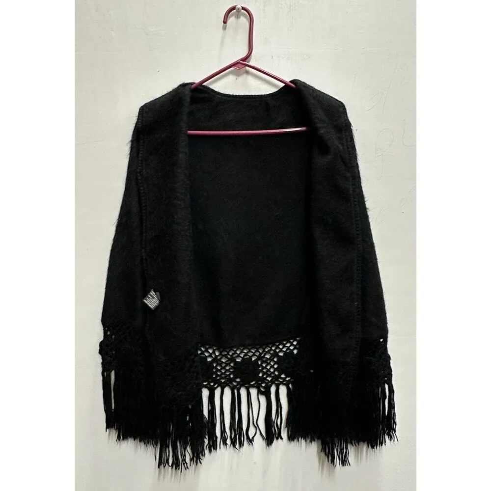 Alpaca Camargo women buttoned poncho one size  black crochet trim and fringes